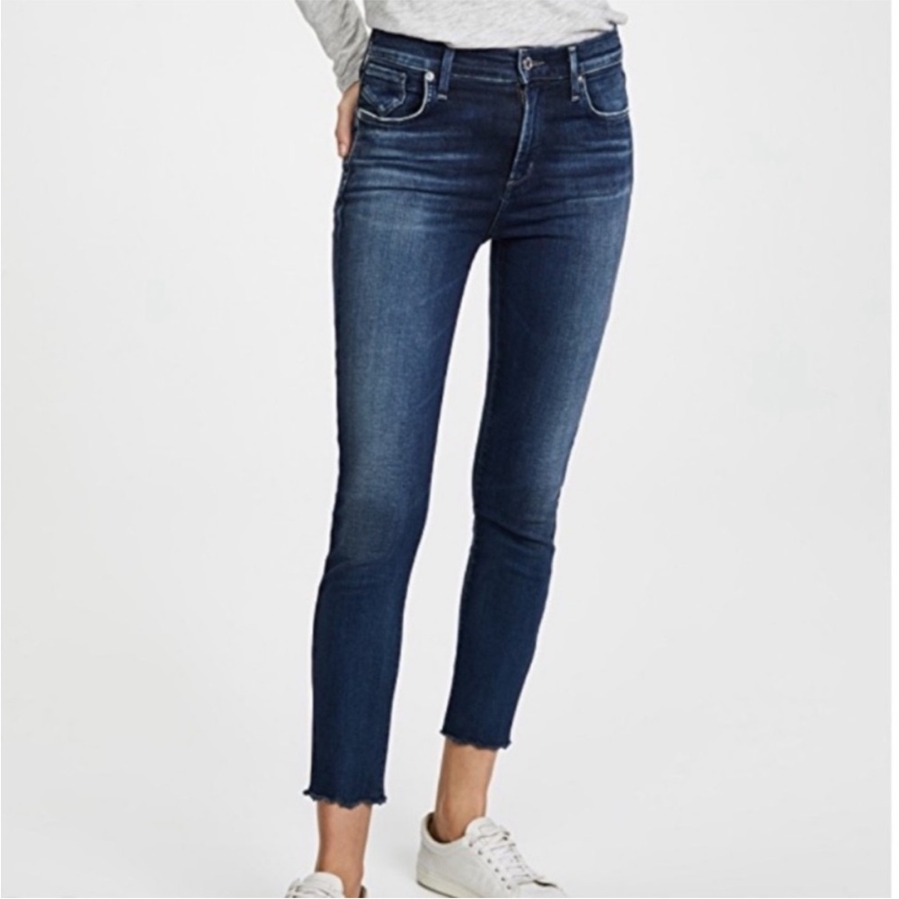 AGOLDE The Sophie Crop Dark Wash Blue Jeans. Mid Rise. Raw Hem. Size 29.